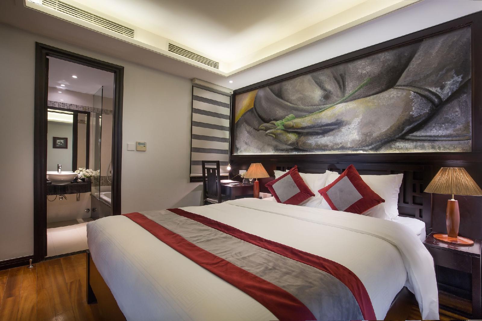 Golden Lotus Hotel