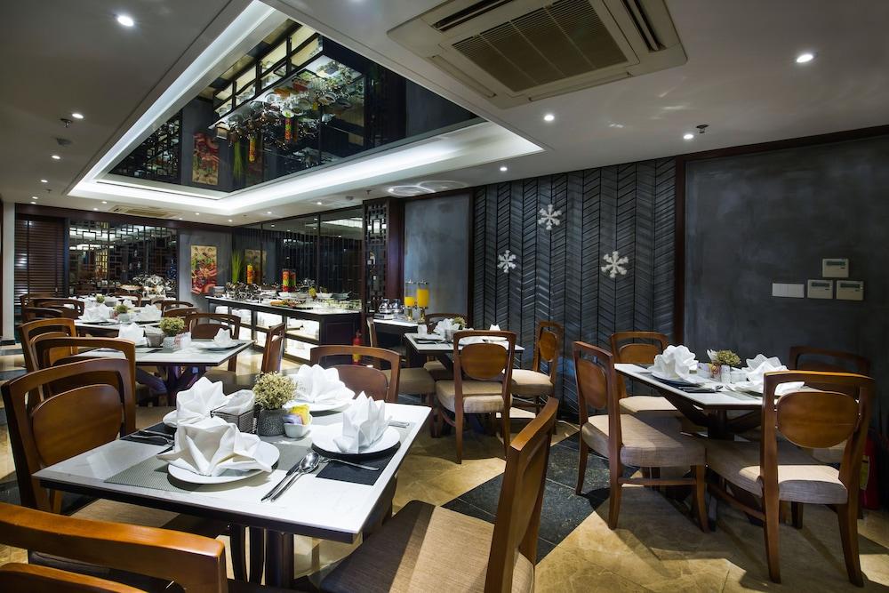 Golden Lotus Hotel