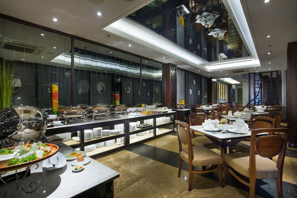 Golden Lotus Hotel