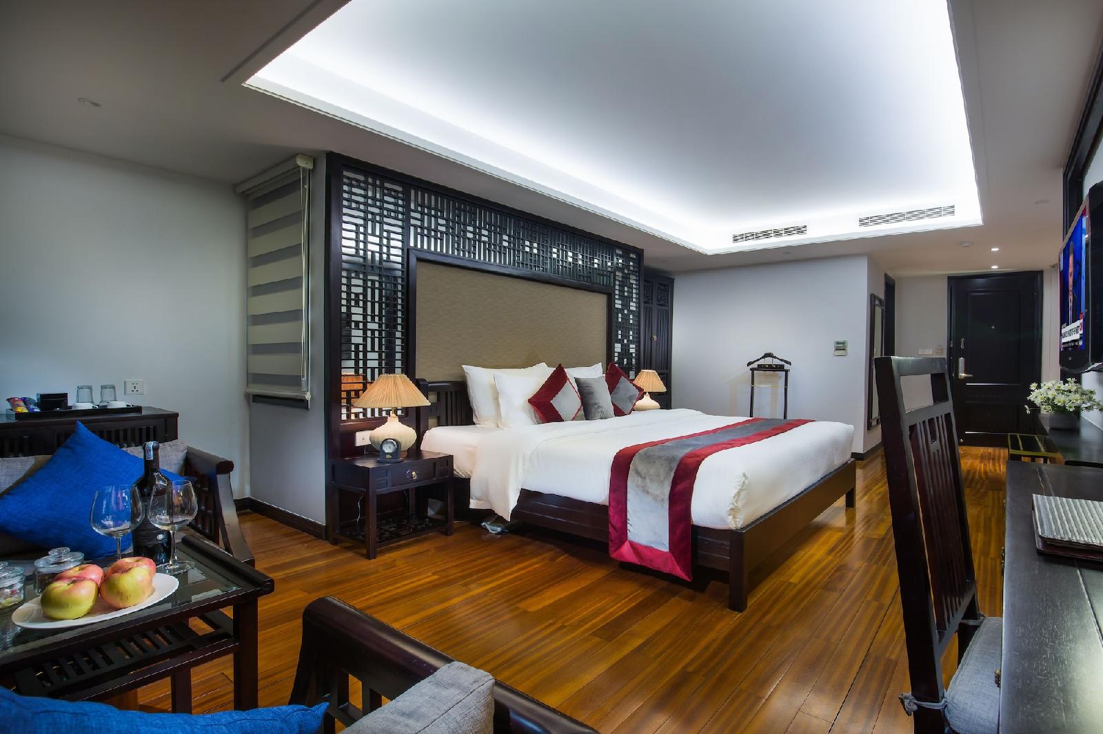Golden Lotus Hotel