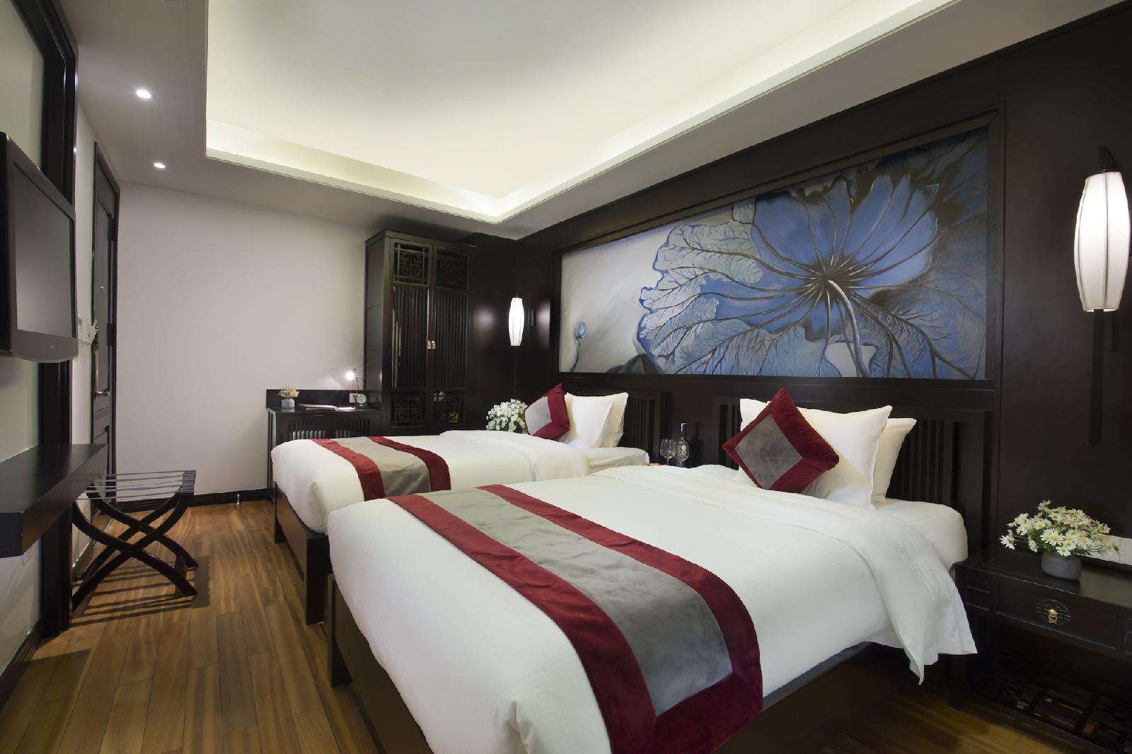 Golden Lotus Hotel