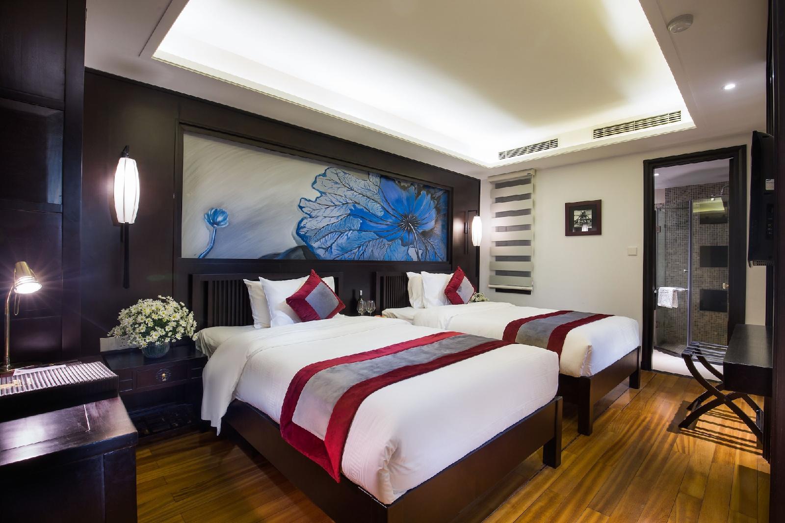 Golden Lotus Hotel
