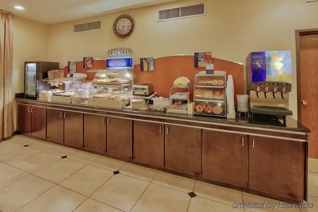 Holiday Inn Express Hotel & Suites Houston-Downtown Convention Center