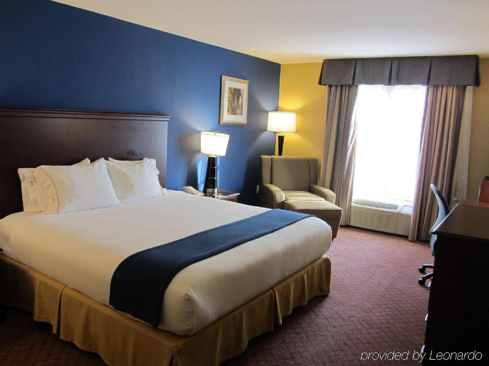 Holiday Inn Express Hotel & Suites Houston-Downtown Convention Center