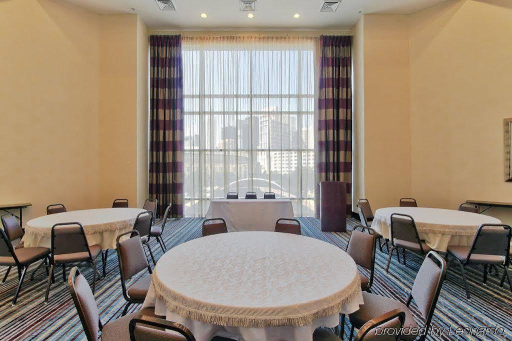 Holiday Inn Express Hotel & Suites Houston-Downtown Convention Center