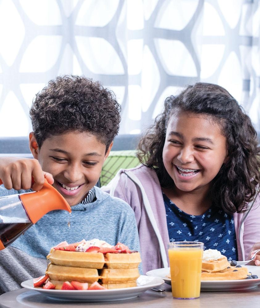 Hampton Inn & Suites Cleveland/Independence
