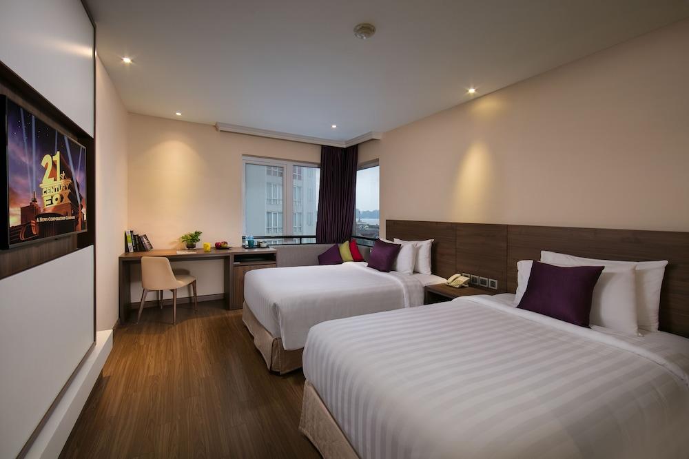 Halong Pearl