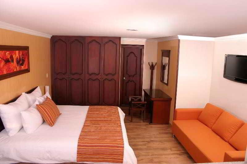 Luxor Plaza
