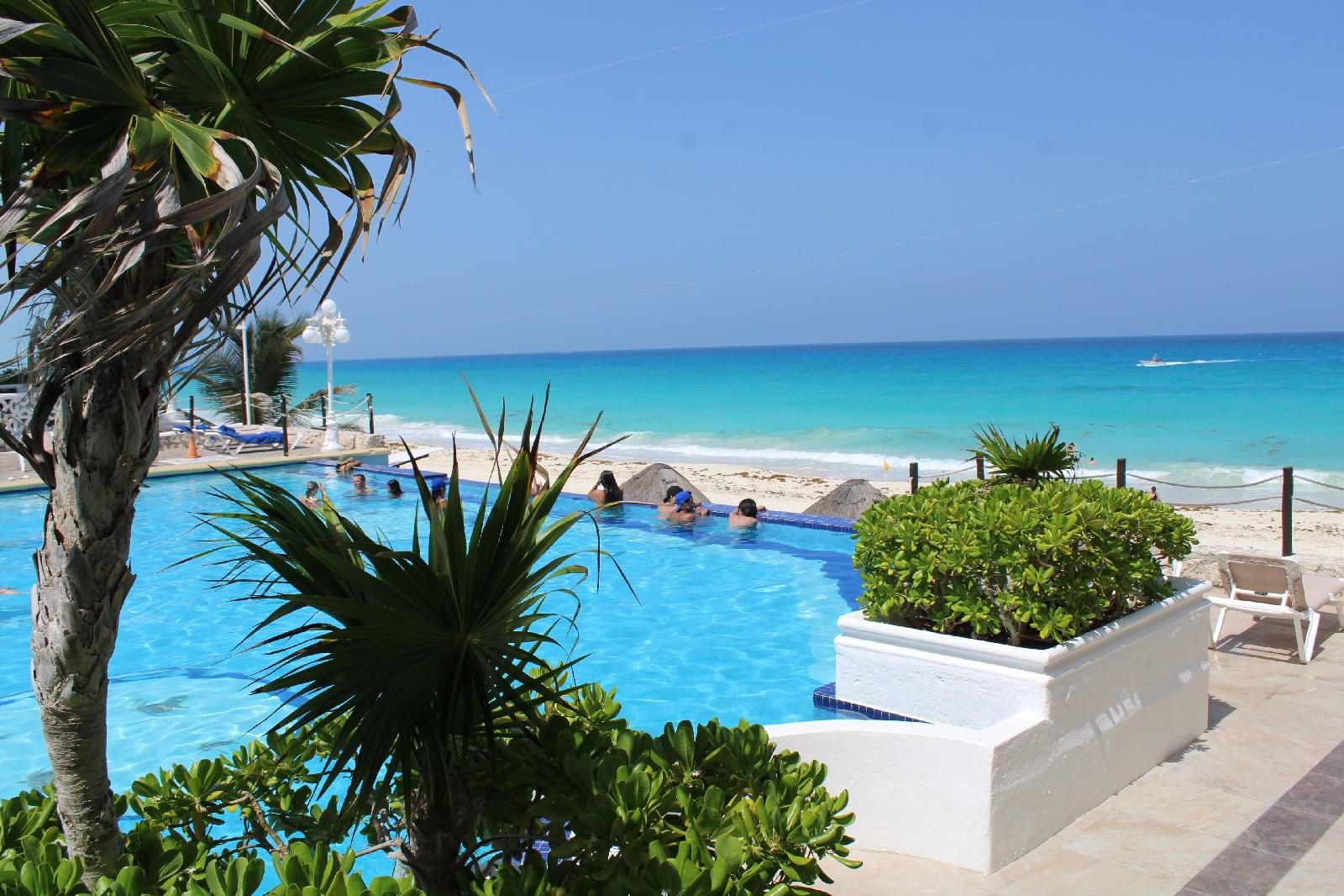 Bsea Cancun Plaza