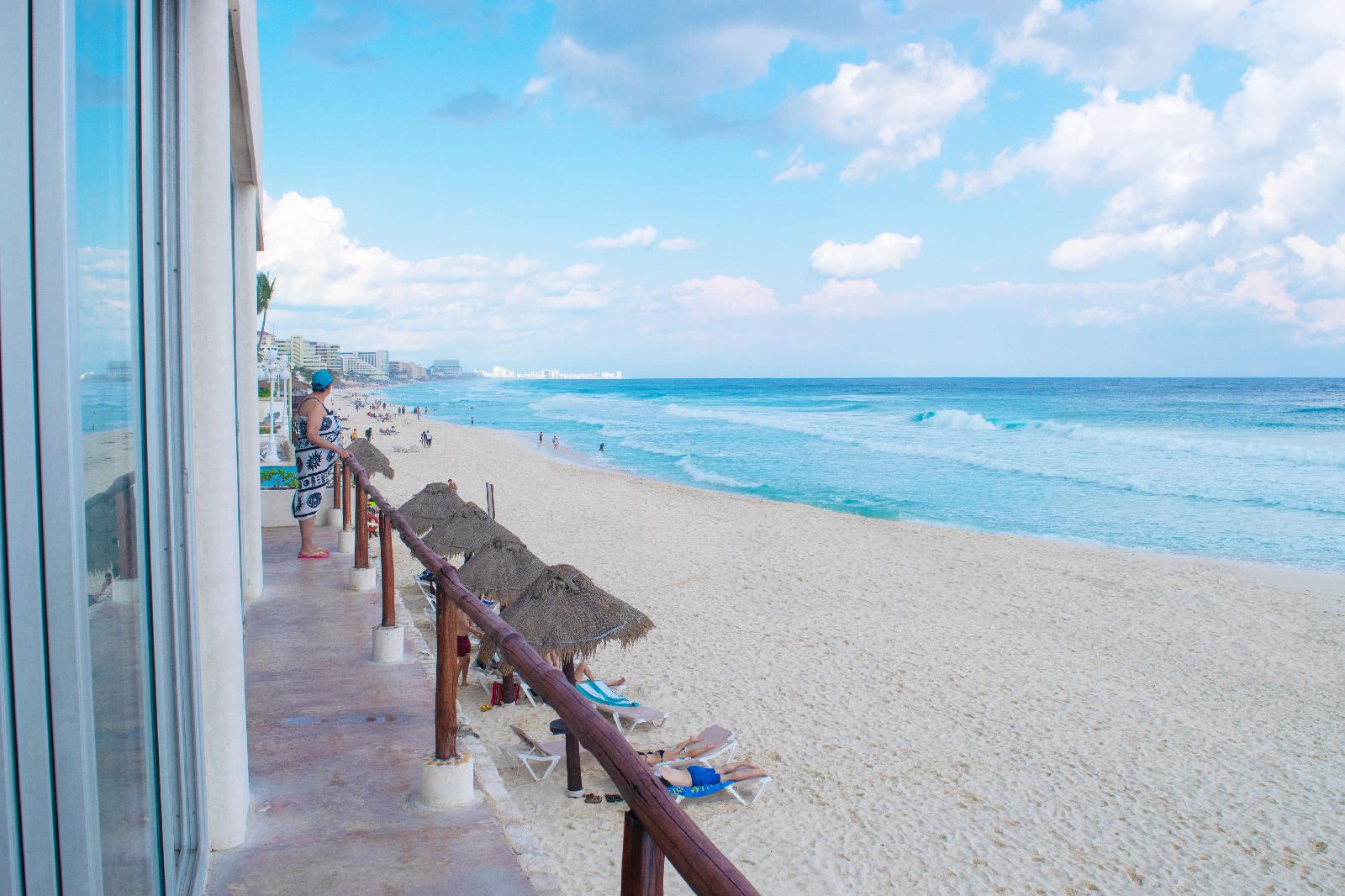 Bsea Cancun Plaza