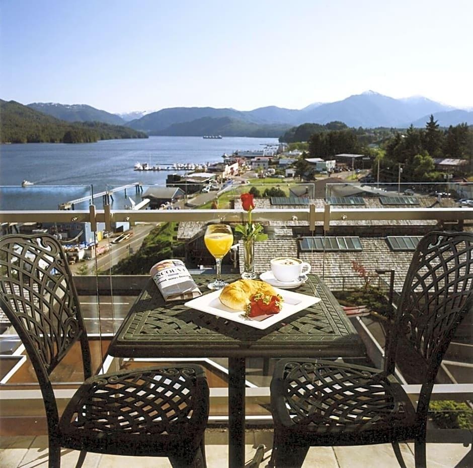 Crest Hotel