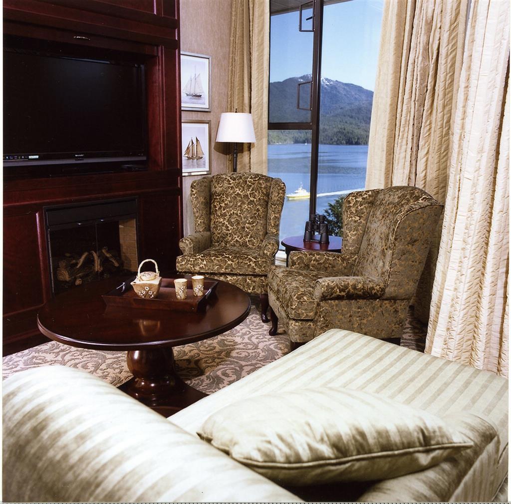 Crest Hotel