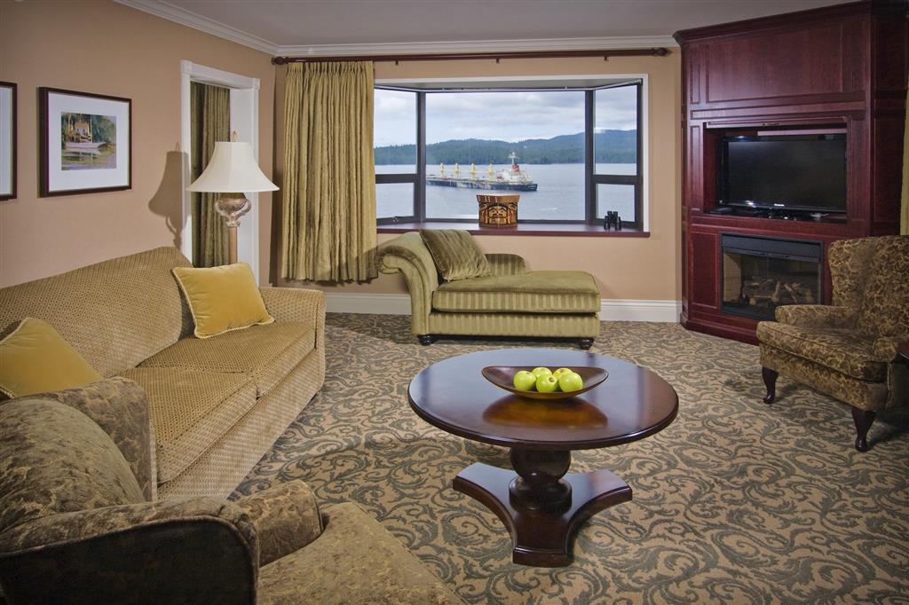Crest Hotel