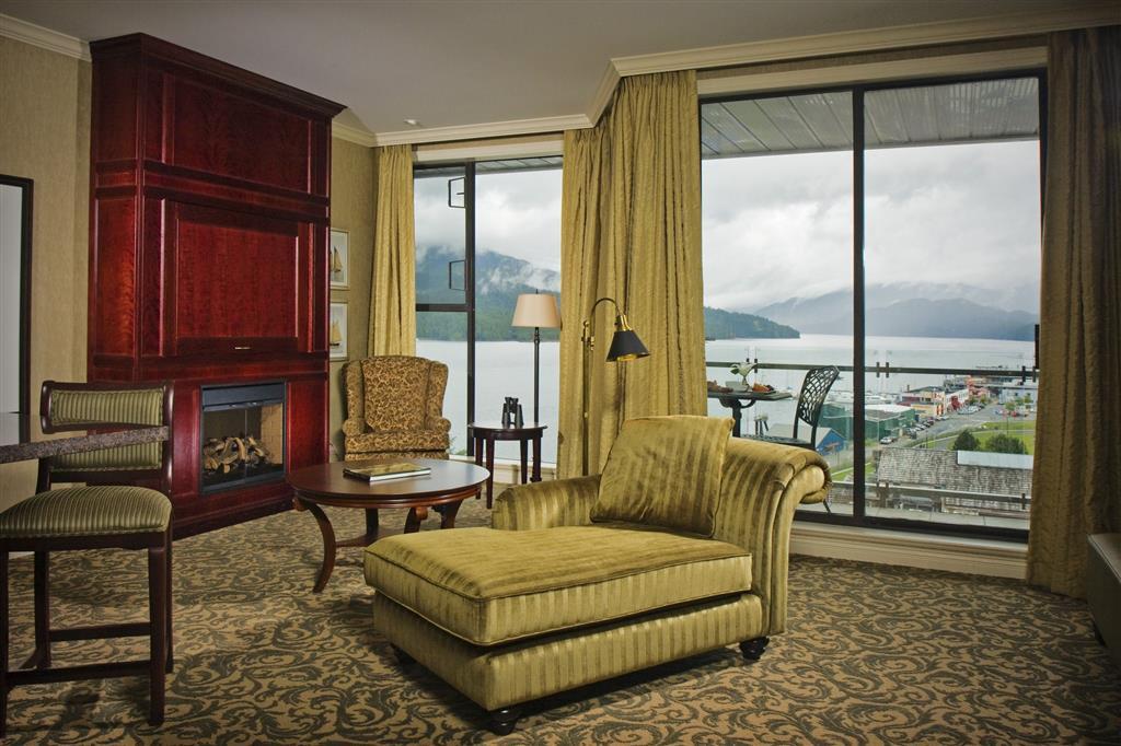 Crest Hotel