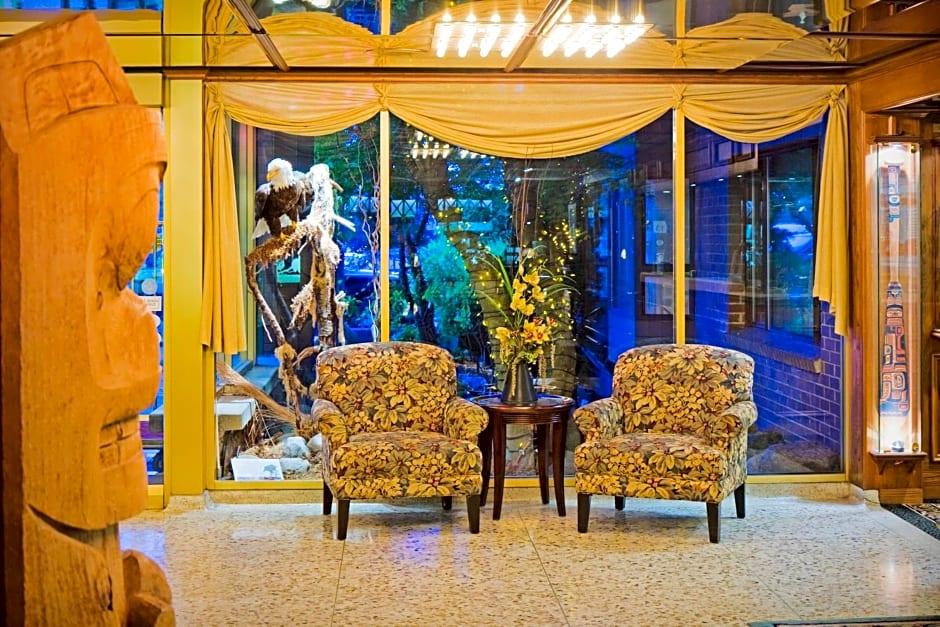 Crest Hotel