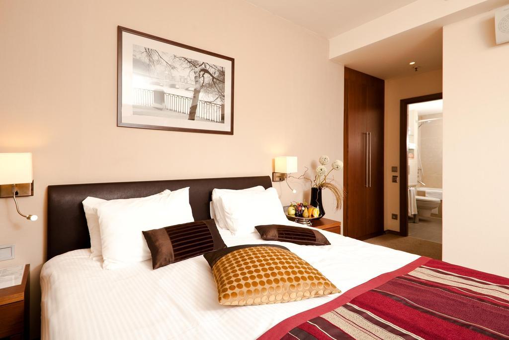 Apart-hotel Moskovskye Vorota (ex.Staybridge Suites)