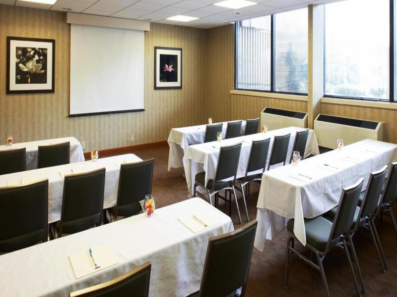 Four Points by Sheraton Charlotte