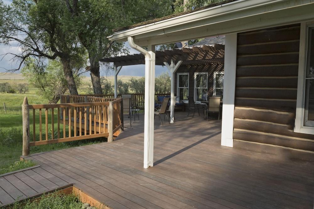 TA Guest Ranch