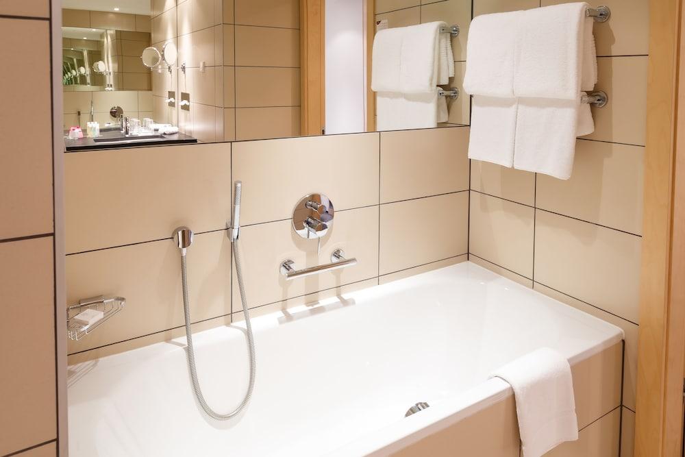 Crowne Plaza St. Petersburg Airport
