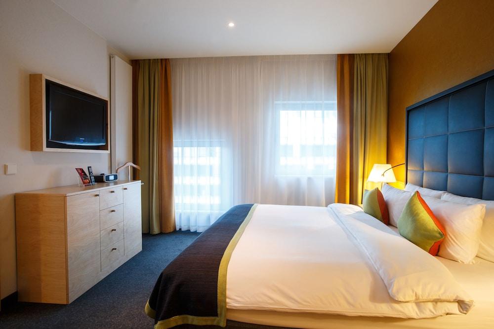 Crowne Plaza St. Petersburg Airport