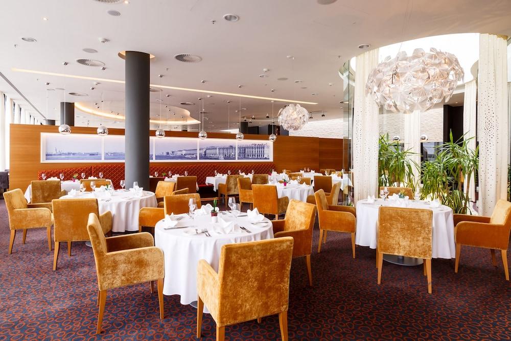 Crowne Plaza St. Petersburg Airport