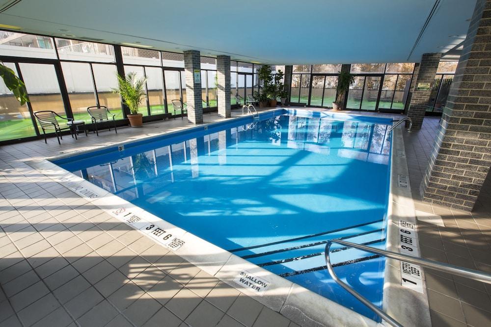 Holiday Inn LaGuardia Airport