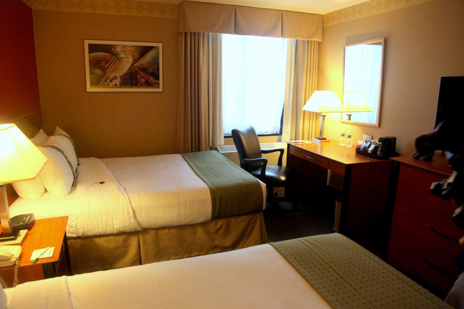Holiday Inn LaGuardia Airport