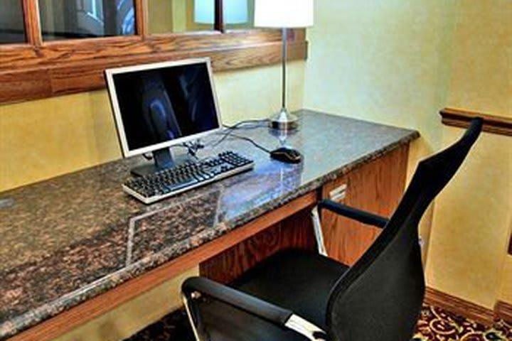 Clarion Inn Fairmont