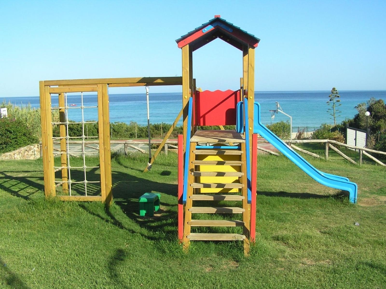 Free Beach Resort
