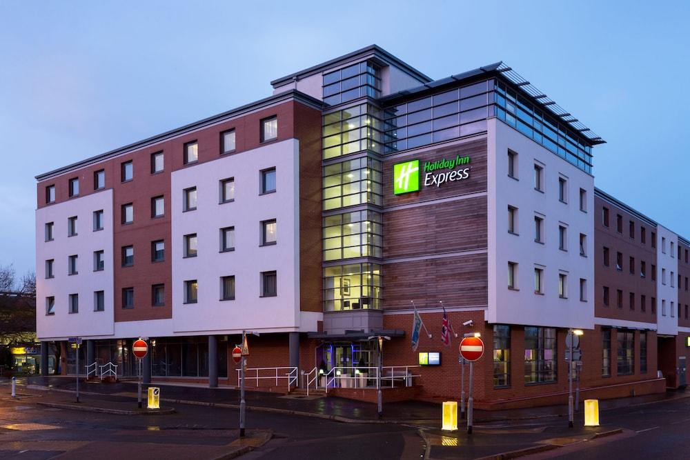 Holiday inn Express Harlow