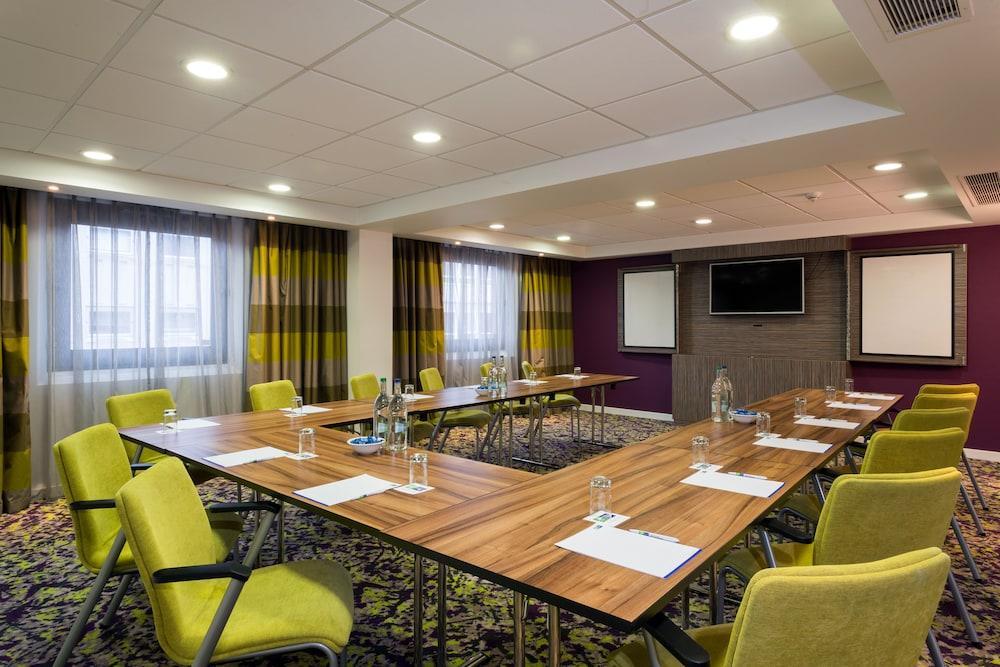 Holiday inn Express Harlow