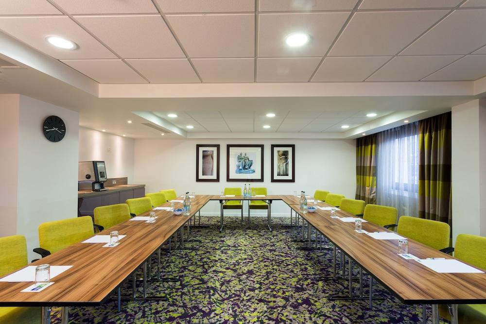Holiday inn Express Harlow