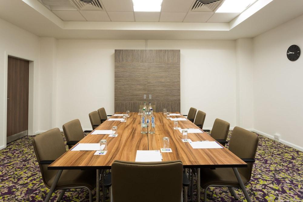 Holiday inn Express Harlow