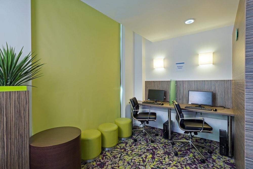 Holiday inn Express Harlow