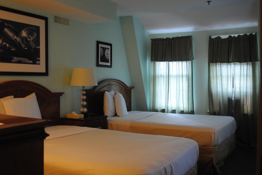 Grenville Hotel & Restaurant