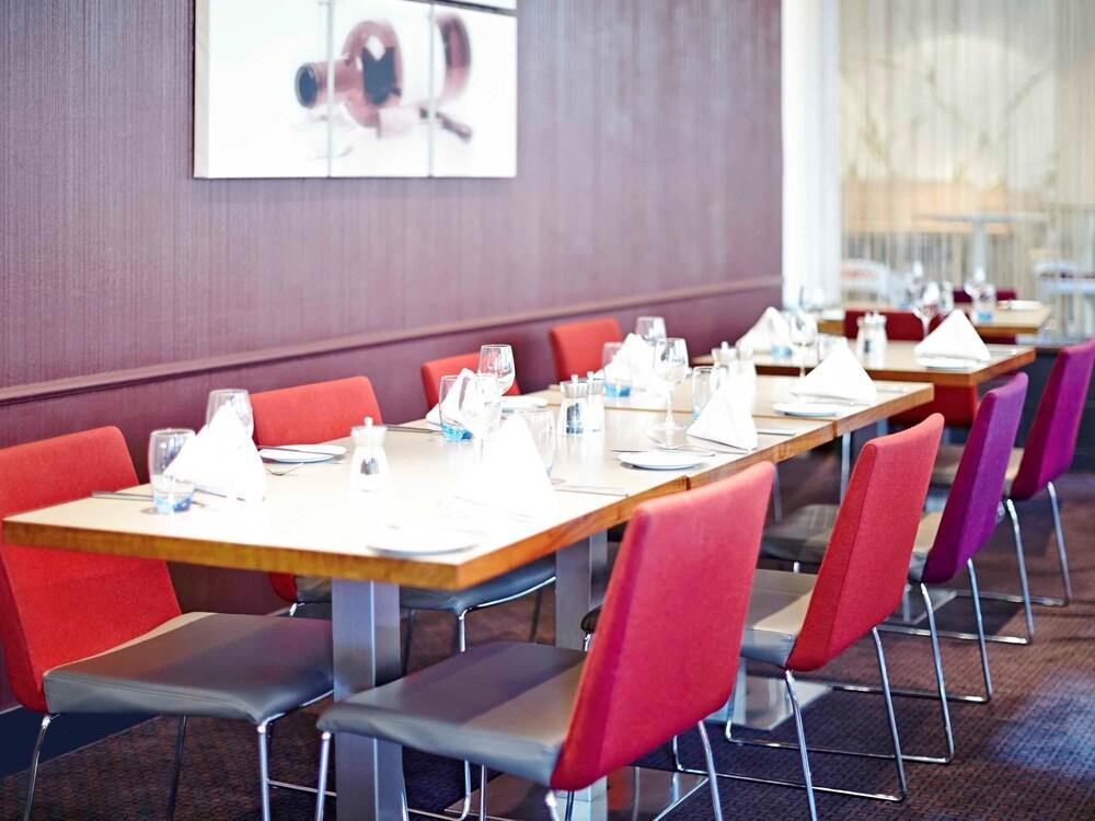 Novotel London Heathrow Airport - M4 Jct 4