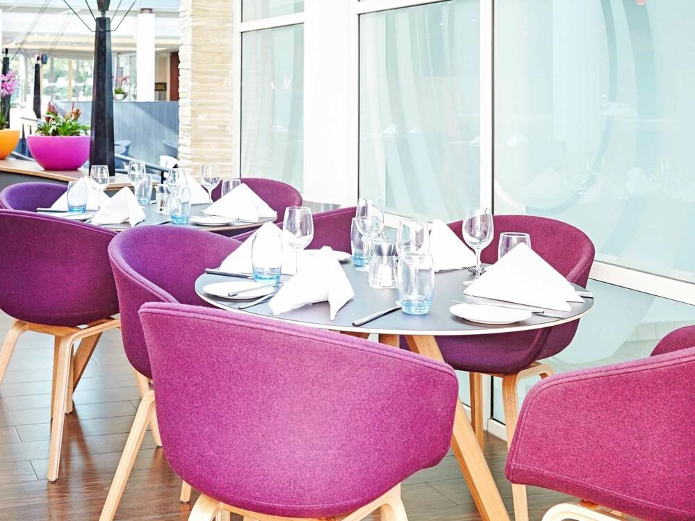 Novotel London Heathrow Airport - M4 Jct 4