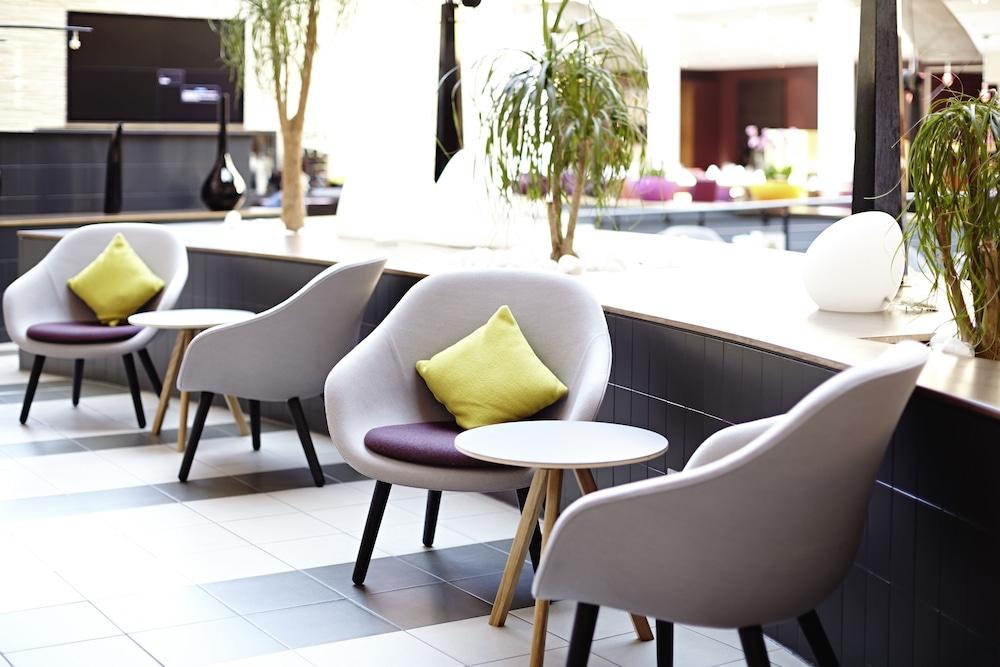Novotel London Heathrow Airport - M4 Jct 4