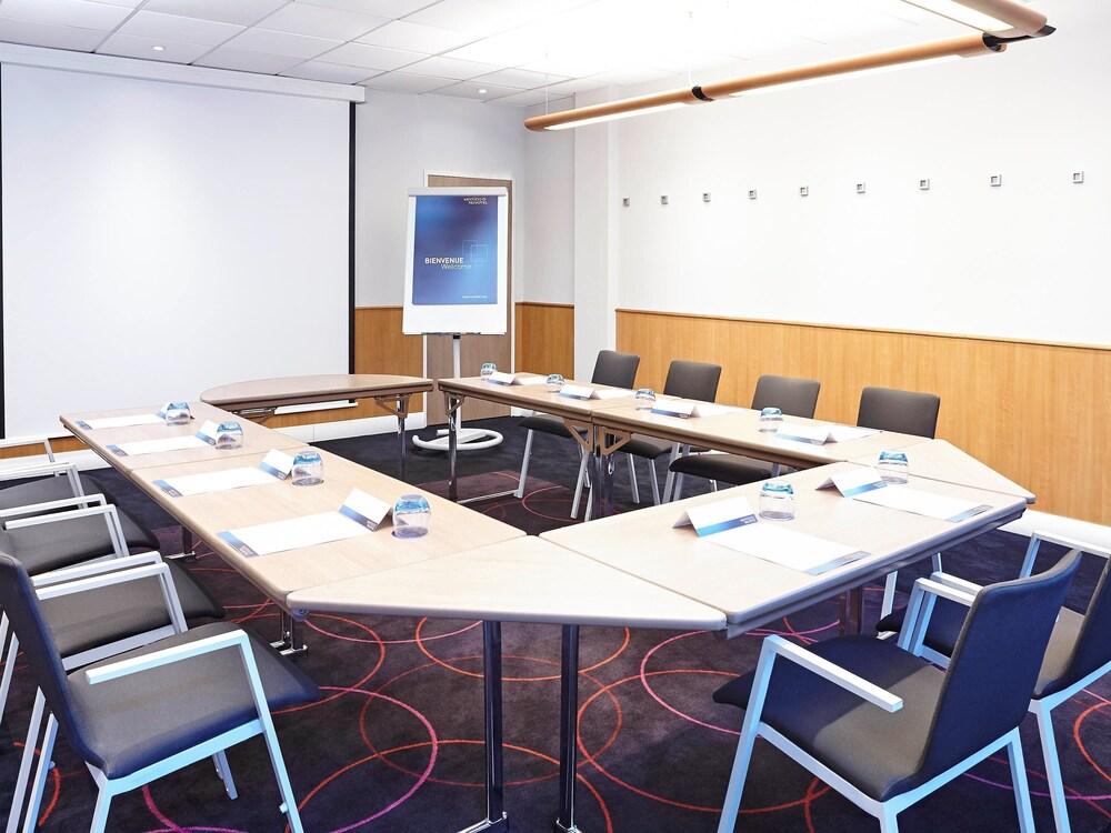 Novotel London Heathrow Airport - M4 Jct 4