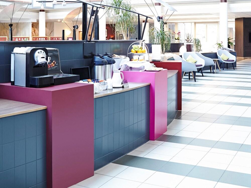 Novotel London Heathrow Airport - M4 Jct 4