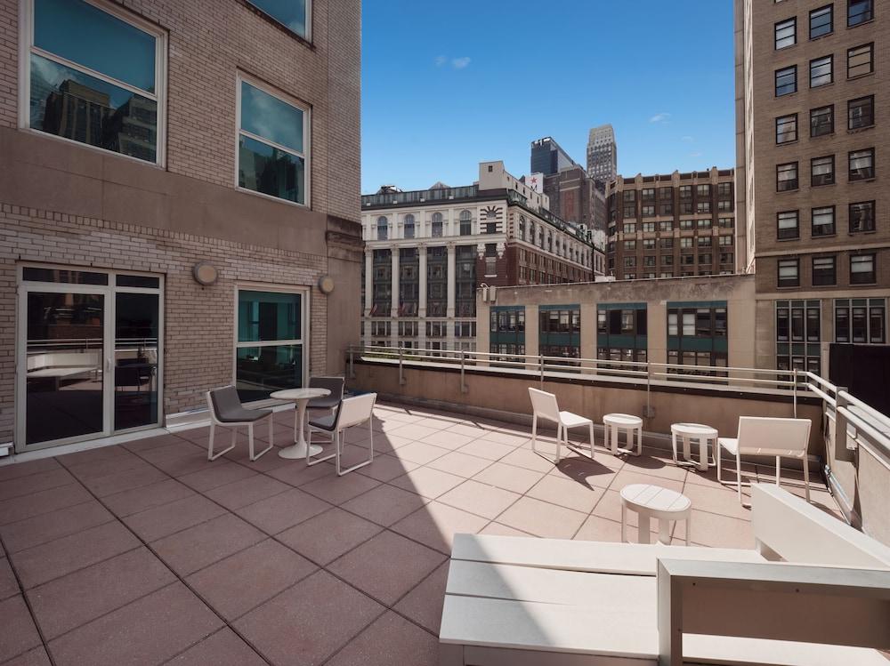 The Herald Hotel Powered by LuxUrban