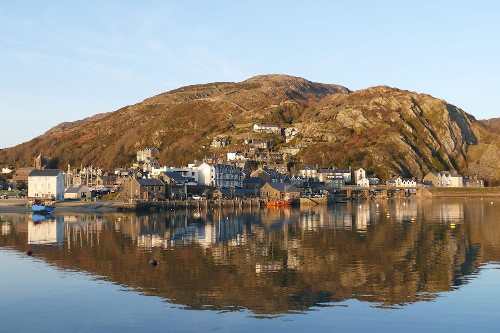 Bae Abermaw
