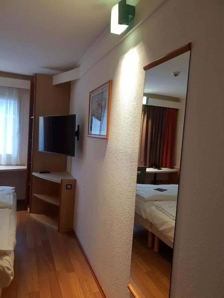 B&B HOTEL Hamburg-Airport