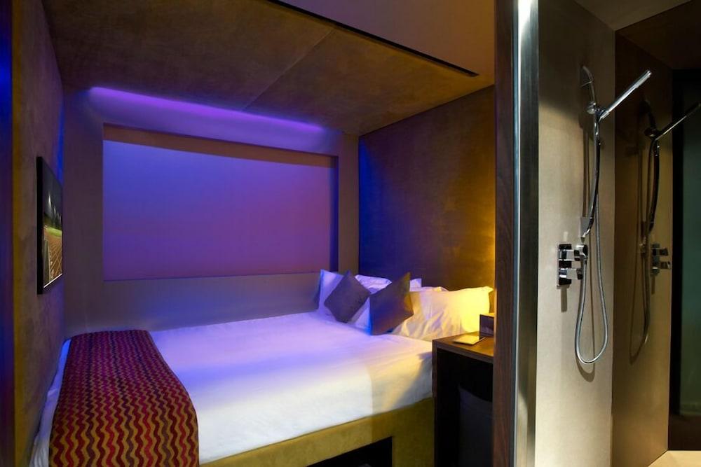 Bloc Hotel Gatwick