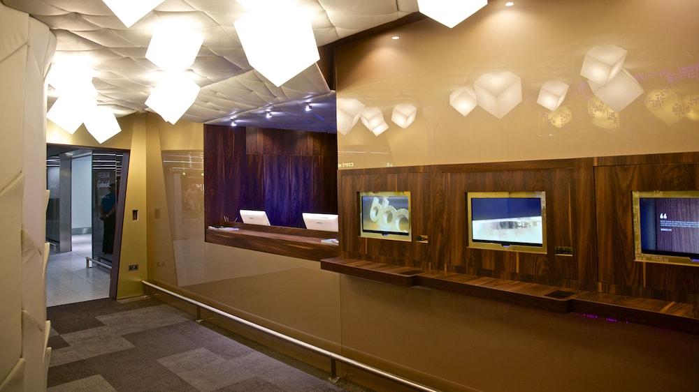 Bloc Hotel Gatwick