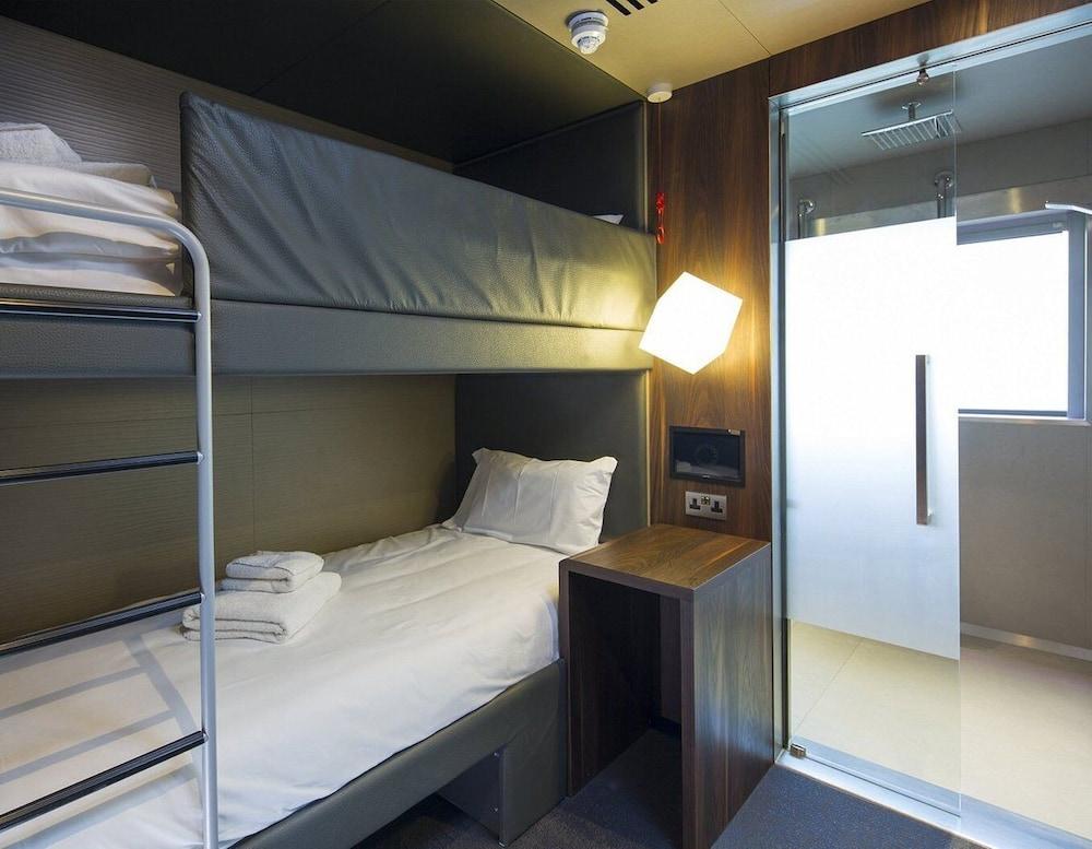 Bloc Hotel Gatwick