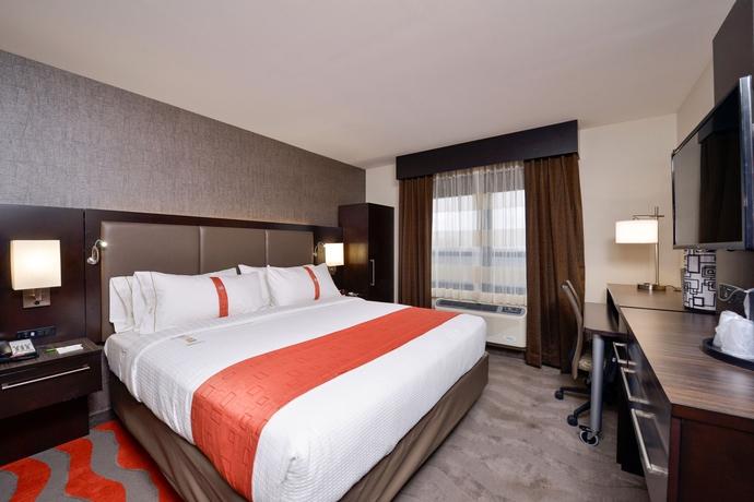Holiday Inn New York JFK Airport Area
