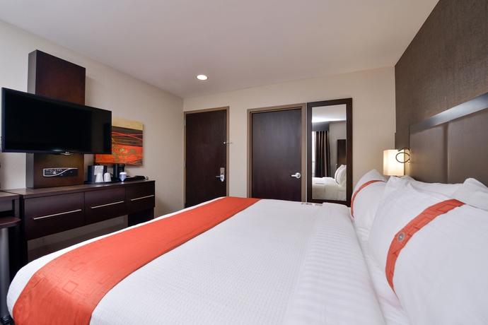 Holiday Inn New York JFK Airport Area