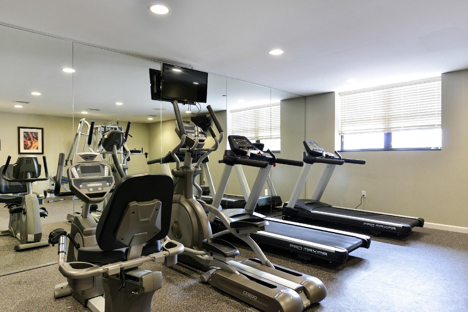Holiday Inn New York JFK Airport Area