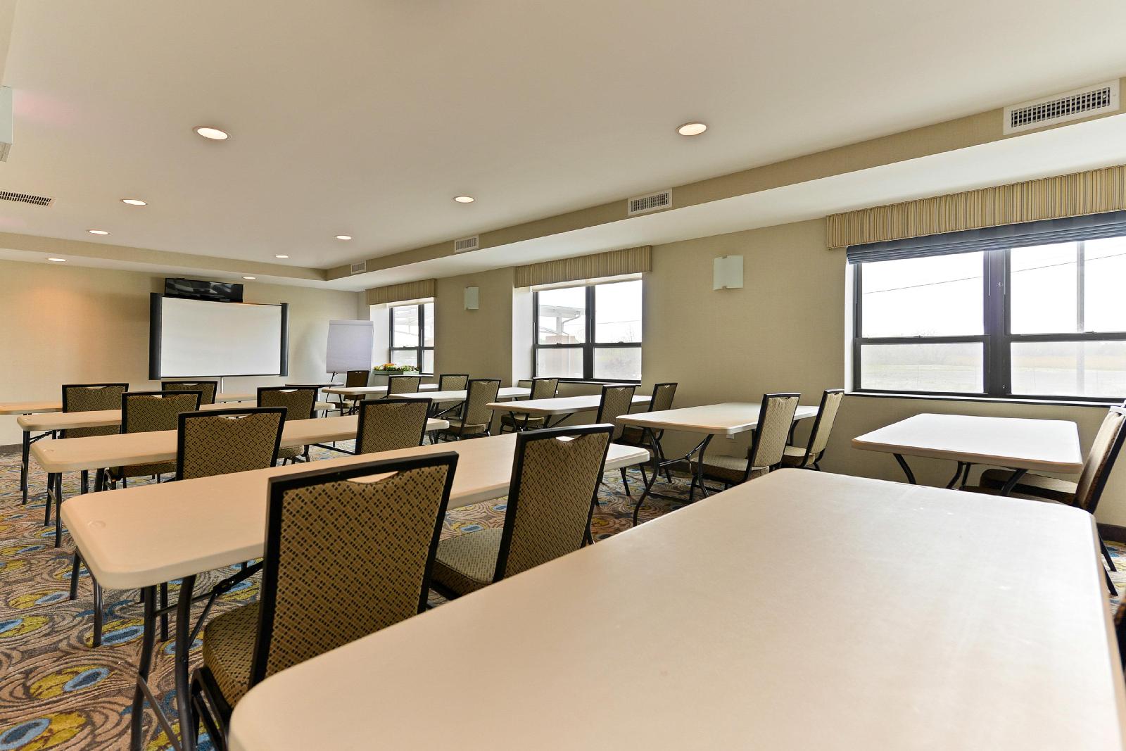 Holiday Inn New York JFK Airport Area
